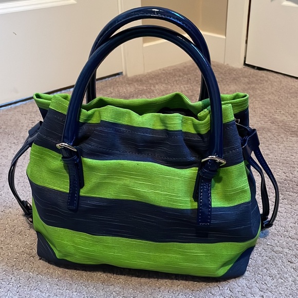 Kate Spade navy & green purse with navy patent leather trim-excellent condition - Picture 2 of 9